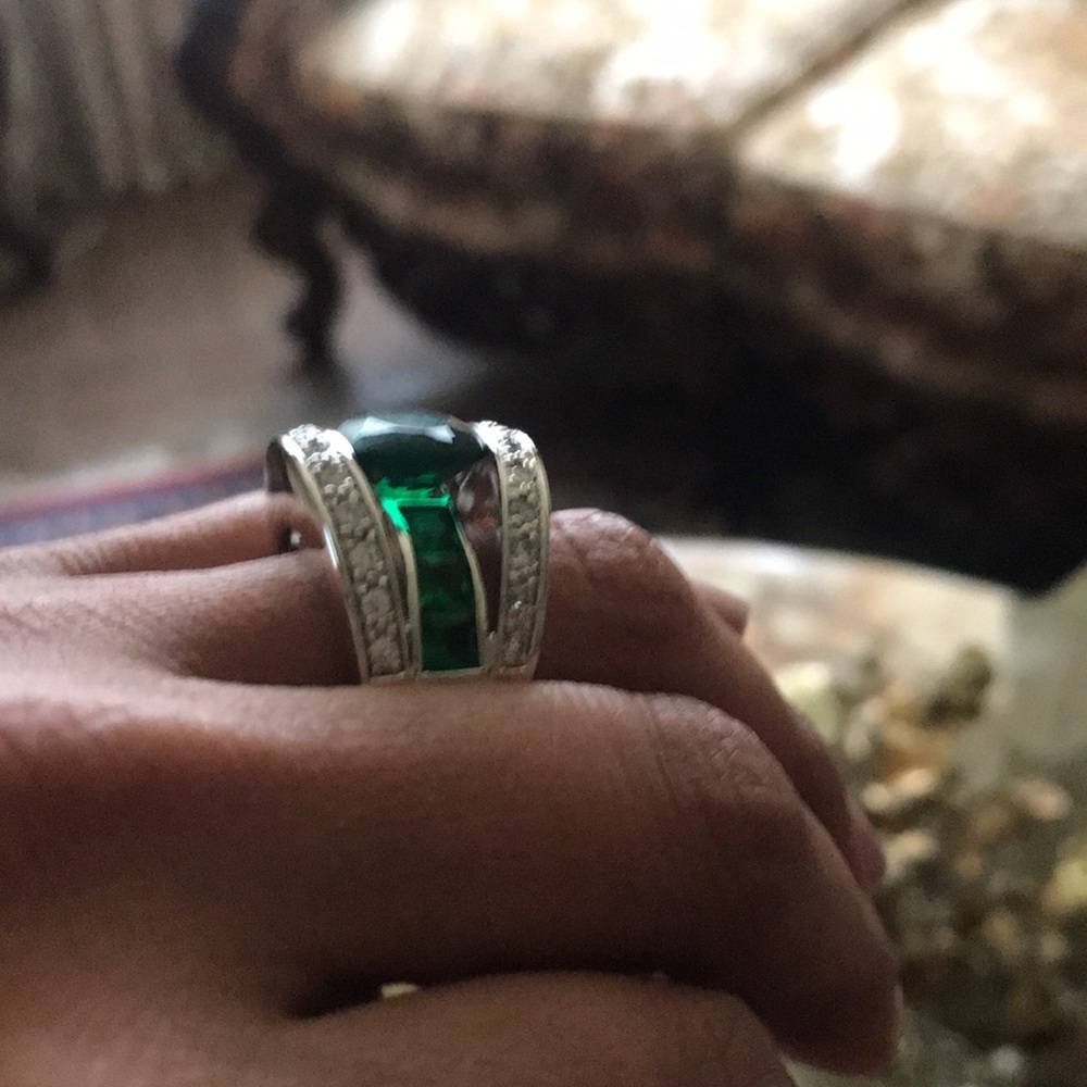 Silver Ring - Picture 5 of 14